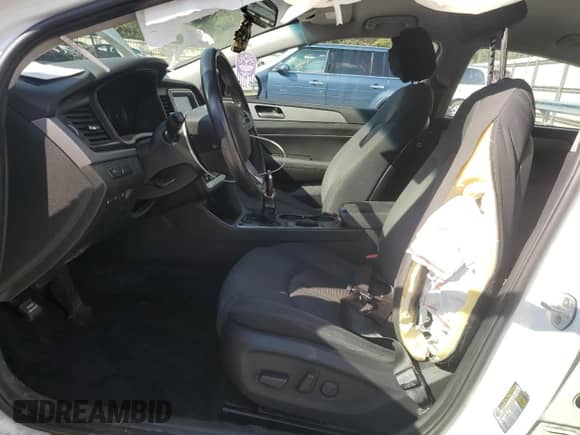 2019 Hyundai Sonata Limited with VIN 5NPE34AF7KH786084, listed as a Copart auction lot 84247645 with 74,258 mi miles and Salvage title. Bid and sale history available at DreamBid. Image 7.