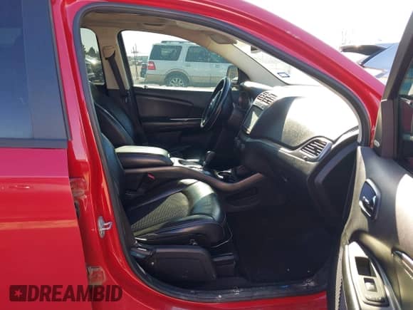 2014 Dodge Journey Crossroad z VIN 3C4PDCGG1ET253426, wystawiony jako IAAI lot #42813040 z przebiegiem 133 012 mil mil oraz . Historia ofert i sprzedaży dostępna na DreamBid. Obrazek 5.