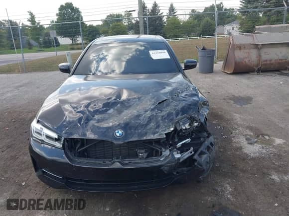 2022 BMW 5 Series 530i xDrive z VIN WBA13BJ01NWX57836, wystawiony jako IAAI lot #43223090 z przebiegiem Nie podano mil oraz . Historia ofert i sprzedaży dostępna na DreamBid. Obrazek 12.