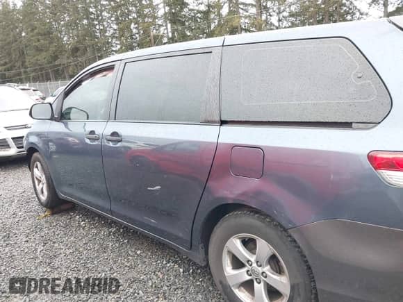 2013 Toyota Sienna L with VIN 5TDZK3DC3DS371695, listed as a IAAI auction lot 41514718 with Not provided miles and . Bid and sale history available at DreamBid. Image 15.