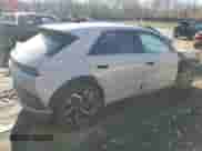 2023 Hyundai Ioniq 5 SE Standard Range z VIN KM8KM4AB5PU166677, wystawiony jako Copart lot #42814625 z przebiegiem 68 270 mil mil oraz Szkoda całkowita • Salvage title. Historia ofert i sprzedaży dostępna na DreamBid. Obrazek 3.