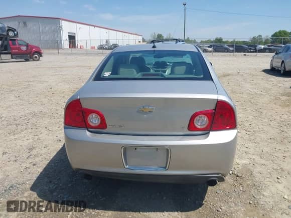 2008 Chevrolet Malibu 2LT с VIN 1G1ZJ57748F278499, выставлен на аукционе IAAI как лот 42013959 с пробегом 208 194 миль миль и . История ставок и продаж доступна на DreamBid. Изображение 16.