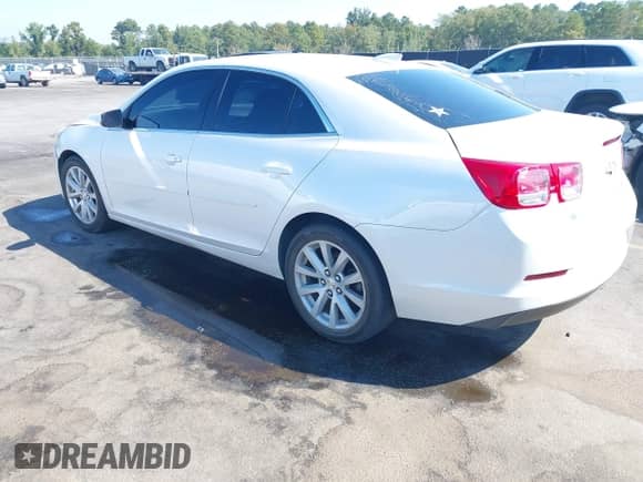 2015 Chevrolet Malibu LT z VIN 1G11D5SLXFF260725, wystawiony jako IAAI lot #43235655 z przebiegiem 217 363 mil mil oraz . Historia ofert i sprzedaży dostępna na DreamBid. Obrazek 3.