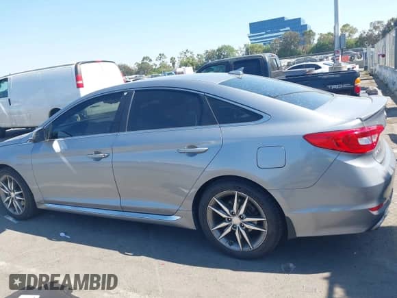 2017 Hyundai Sonata Sport с VIN 5NPE34AB4HH511150, выставлен на аукционе IAAI как лот 42934832 с пробегом 118 346 миль миль и . История ставок и продаж доступна на DreamBid. Изображение 14.