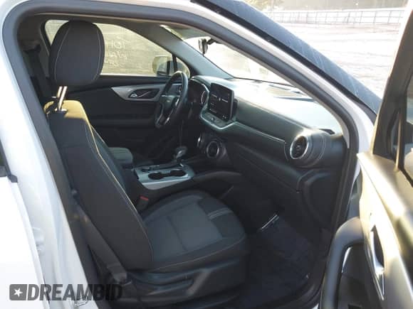 2023 Chevrolet Blazer LT с VIN 3GNKBHR44PS168080, выставлен на аукционе IAAI как лот 43450175 с пробегом 28 257 миль миль и . История ставок и продаж доступна на DreamBid. Изображение 5.