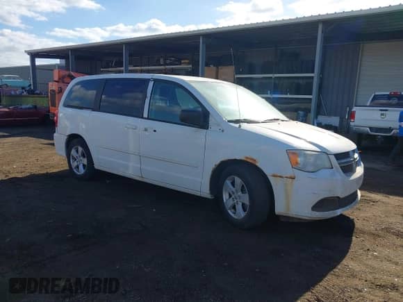 2013 Dodge Grand Caravan SE z VIN 2C4RDGBG5DR693559, wystawiony jako IAAI lot #43440551 z przebiegiem Nie podano mil oraz . Historia ofert i sprzedaży dostępna na DreamBid. Obrazek 1.
