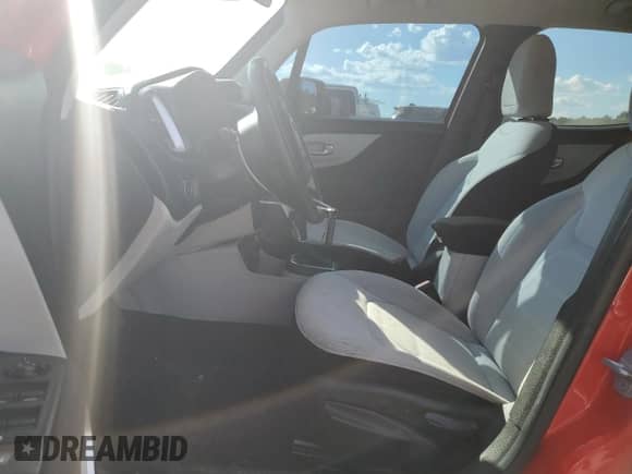 2018 Jeep Renegade Altitude with VIN ZACCJABB5JPH10179, listed as a Copart auction lot 85281035 with 149,328 mi miles and Clean title. Bid and sale history available at DreamBid. Image 7.