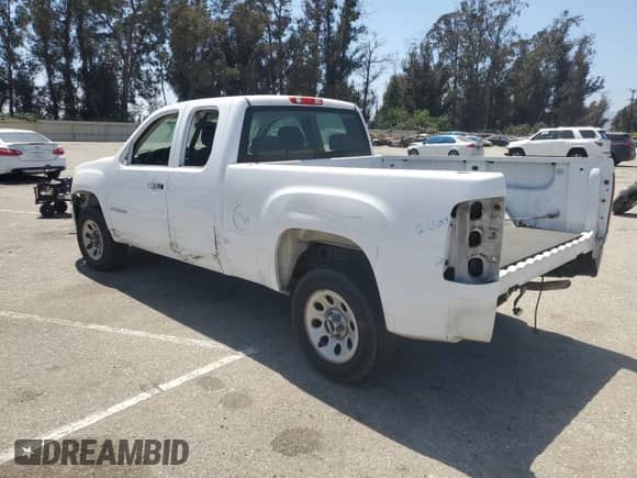 2007 GMC Sierra 1500 SLE1 with VIN 2GTEC19C271605281, listed as a Copart auction lot 63796285 with 114,415 mi miles and Salvage title. Bid and sale history available at DreamBid. Image 2.