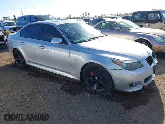 2007 BMW 5 Series 550i с VIN WBANB535X7CP07312, выставлен на аукционе IAAI как лот 43387225 с пробегом 173 174 миль миль и . История ставок и продаж доступна на DreamBid. Изображение 1.