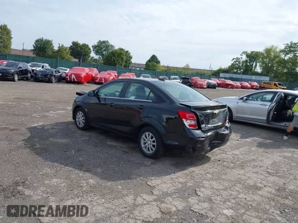 2020 Chevrolet Sonic LT с VIN 1G1JD5SB6L4107919, выставлен на аукционе IAAI как лот 43327659 с пробегом 20 505 миль миль и . История ставок и продаж доступна на DreamBid. Изображение 3.