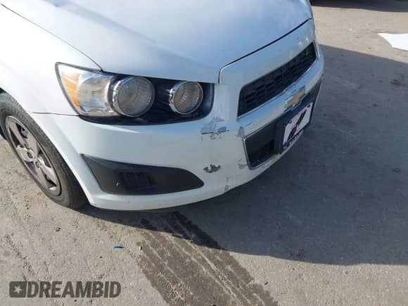 2013 Chevrolet Sonic LS с VIN 1G1JA6SH8D4130347, выставлен на аукционе IAAI как лот 42146150 с пробегом 144 120 миль миль и . История ставок и продаж доступна на DreamBid. Изображение 6.