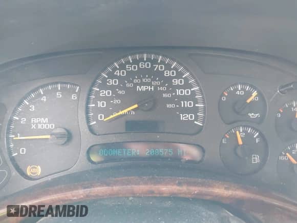 2005 GMC Sierra 1500 SLE z VIN 2GTEK19B051338259, wystawiony jako IAAI lot #41289552 z przebiegiem 208 575 mil mil oraz . Historia ofert i sprzedaży dostępna na DreamBid. Obrazek 7.