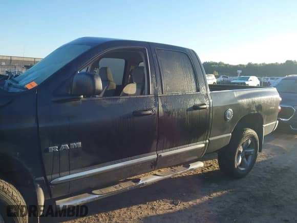 2008 Dodge 1500 SLT с VIN 1D7HU18208J234508, выставлен на аукционе IAAI как лот 43366600 с пробегом 106 454 миль миль и . История ставок и продаж доступна на DreamBid. Изображение 15.