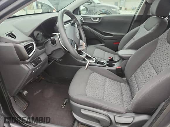 2018 Hyundai Ioniq Blue с VIN KMHC65LC6JU076472, выставлен на аукционе Copart как лот 69455995 с пробегом 85 228 миль миль и Списание • Salvage title. История ставок и продаж доступна на DreamBid. Изображение 7.