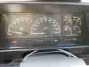1991 Dodge Caravan z VIN 2B4GK55R6MR136865, wystawiony jako Copart lot #83209824 z przebiegiem 44 931 mil mil oraz Czysty tytuł • Clean title. Historia ofert i sprzedaży dostępna na DreamBid. Obrazek 9.