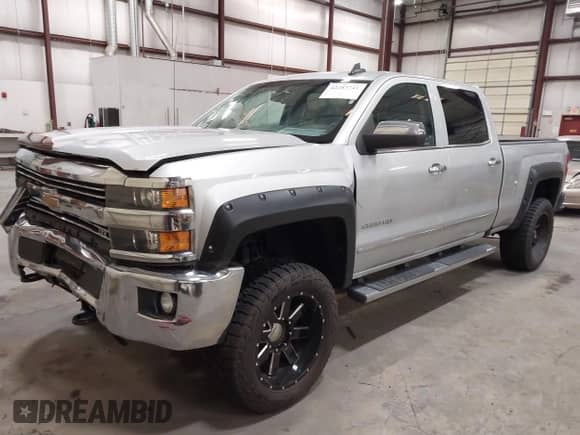 2016 Chevrolet Silverado 2500HD LTZ with VIN 1GC1KWEG2GF217824, listed as a IAAI auction lot 42283741 with 200,362 mi miles and . Bid and sale history available at DreamBid. Image 17.