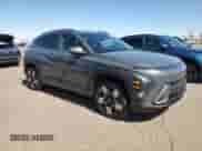 2025 Hyundai Kona SEL с VIN KM8HB3AB1SU211049, выставлен на аукционе Copart как лот 85685295 с пробегом 27 549 миль миль и Чистый • Clean title. История ставок и продаж доступна на DreamBid. Изображение 4.