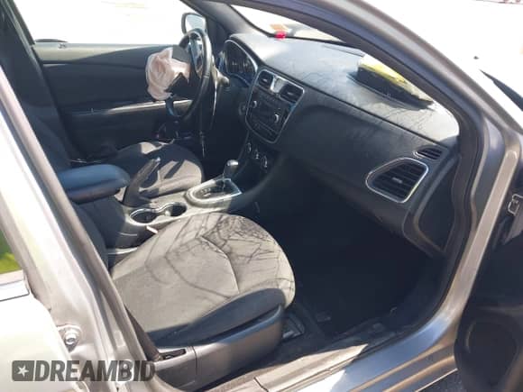 2013 Chrysler 200 Touring with VIN 1C3CCBBBXDN595936, listed as a IAAI auction lot 43140927 with 140,617 mi miles and . Bid and sale history available at DreamBid. Image 5.