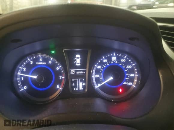 2012 Hyundai Azera с VIN KMHFG4JG2CA183114, выставлен на аукционе Copart как лот 82852674 с пробегом 169 546 миль миль и Списание • Salvage title. История ставок и продаж доступна на DreamBid. Изображение 9.