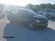 2014 Chevrolet Sonic LT z VIN 1G1JC5SH4E4131243, wystawiony jako IAAI lot #42176504 z przebiegiem 211 438 mil mil oraz . Historia ofert i sprzedaży dostępna na DreamBid. Obrazek 1.