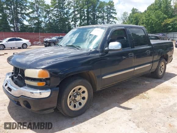 2006 GMC Sierra 1500 SL z VIN 2GTEC13V961297714, wystawiony jako IAAI lot #42718174 z przebiegiem 239 103 mil mil oraz . Historia ofert i sprzedaży dostępna na DreamBid. Obrazek 2.