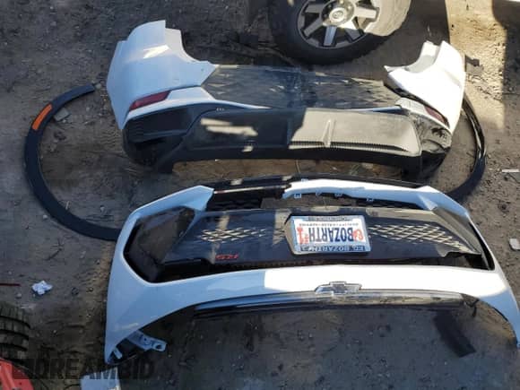 2024 Chevrolet Equinox EV RS с VIN 3GN7DRRR6RS281579, выставлен на аукционе Copart как лот 84965704 с пробегом 3 738 миль миль и Списание • Salvage title. История ставок и продаж доступна на DreamBid. Изображение 15.