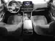 2024 Nissan Pathfinder SV с VIN 5N1DR3BC3RC258715, выставлен на аукционе Copart как лот 65191125 с пробегом 50 678 миль миль и Чистый • Clean title. История ставок и продаж доступна на DreamBid. Изображение 8.