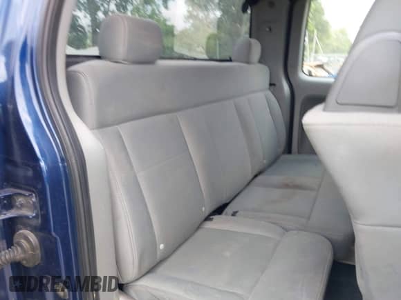 2008 Ford F-150 STX z VIN 1FTRX14W68FB51327, wystawiony jako IAAI lot #42673350 z przebiegiem 196 341 mil mil oraz . Historia ofert i sprzedaży dostępna na DreamBid. Obrazek 8.