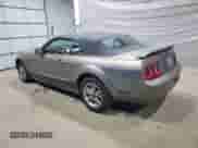 2005 Ford Mustang Deluxe с VIN 1ZVFT84NX55227418, выставлен на аукционе Copart как лот 84975425 с пробегом 149 334 миль миль и Чистый • Clean title. История ставок и продаж доступна на DreamBid. Изображение 2.