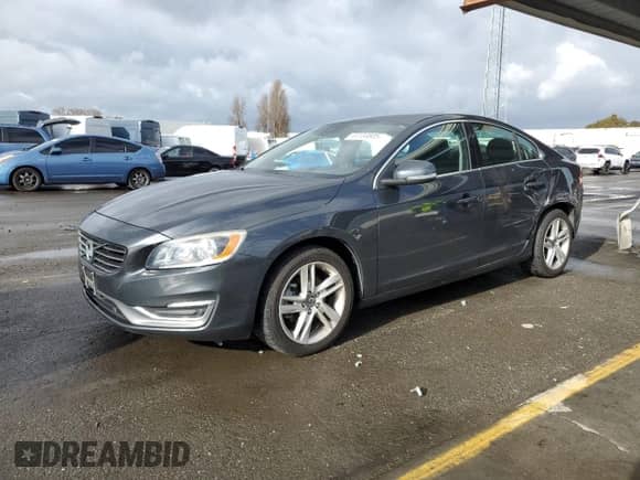 2015 Volvo S60 with VIN YV126MFD6F2306698, listed as a Copart auction lot 44184805 with 112,433 mi miles and Salvage title. Bid and sale history available at DreamBid. Image 1.