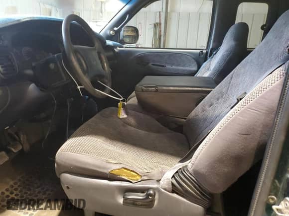 1998 Dodge 1500 with VIN 3B7HF13Y3WG183620, listed as a Copart auction lot 86992874 with 173,441 mi miles and Salvage title. Bid and sale history available at DreamBid. Image 7.