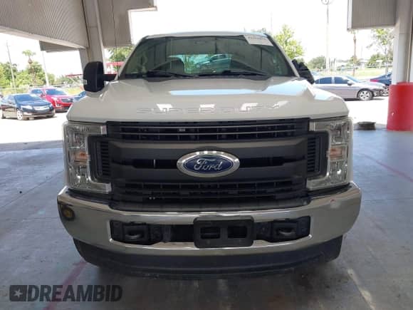 2019 Ford F-250 XL с VIN 1FT7W2B61KEF95473, выставлен на аукционе IAAI как лот 42958876 с пробегом 150 092 миль миль и . История ставок и продаж доступна на DreamBid. Изображение 13.