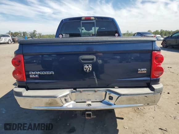 2005 Dodge Dakota SLT with VIN 1D7HW48N05S115837, listed as a Copart auction lot 70423865 with 192,731 mi miles and Clean title. Bid and sale history available at DreamBid. Image 6.