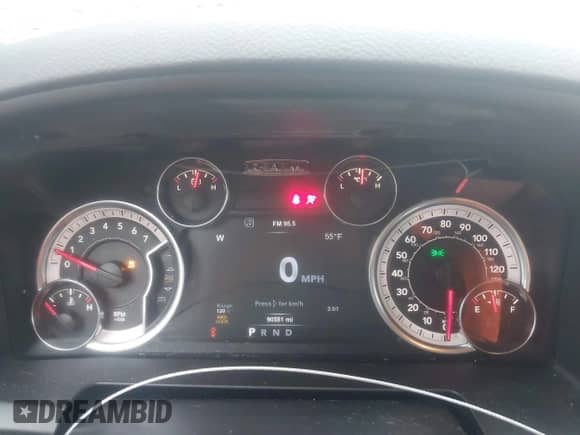 2018 Ram 1500 Big Horn z VIN 1C6RR7LG3JS215027, wystawiony jako IAAI lot #41917547 z przebiegiem 90 581 mil mil oraz . Historia ofert i sprzedaży dostępna na DreamBid. Obrazek 7.