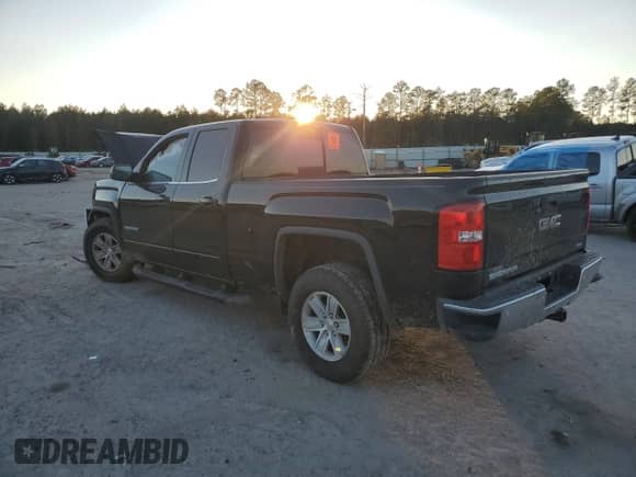 2017 GMC Sierra 1500 SLE с VIN 1GTR1MEC1HZ256427, выставлен на аукционе Copart как лот 80844084 с пробегом Не указан миль и Списание • Salvage title. История ставок и продаж доступна на DreamBid. Изображение 2.