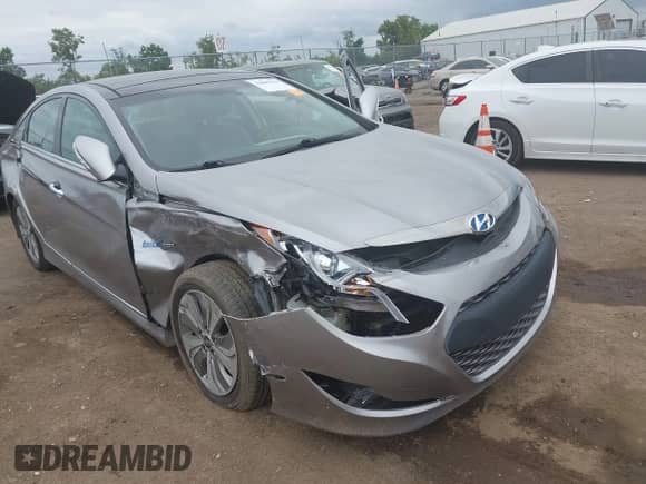 2013 Hyundai Sonata Limited z VIN KMHEC4A47DA067518, wystawiony jako IAAI lot #43002154 z przebiegiem 57 765 mil mil oraz . Historia ofert i sprzedaży dostępna na DreamBid. Obrazek 6.