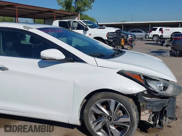 2016 Hyundai Elantra SE z VIN 5NPDH4AE2GH734504, wystawiony jako IAAI lot #43103164 z przebiegiem Nie podano mil oraz . Historia ofert i sprzedaży dostępna na DreamBid. Obrazek 17.