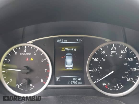 2017 Nissan Sentra SR с VIN 3N1AB7APXHY351733, выставлен на аукционе IAAI как лот 43167023 с пробегом 119 707 миль миль и . История ставок и продаж доступна на DreamBid. Изображение 7.