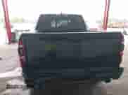 2020 Ram 1500 Big Horn z VIN 1C6RREFTXLN276468, wystawiony jako IAAI lot #42241549 z przebiegiem 77 959 mil mil oraz . Historia ofert i sprzedaży dostępna na DreamBid. Obrazek 17.