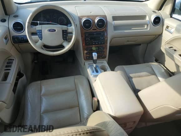 2007 Ford Freestyle SEL с VIN 1FMZK05187GA09013, выставлен на аукционе Copart как лот 71245684 с пробегом 185 059 миль миль и Чистый • Clean title. История ставок и продаж доступна на DreamBid. Изображение 8.