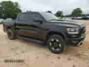 2024 Ram 1500 Rebel z VIN 1C6SRFLT1RN163139, wystawiony jako Copart lot #60737595 z przebiegiem 38 633 mil mil oraz Szkoda całkowita • Salvage title. Historia ofert i sprzedaży dostępna na DreamBid. Obrazek 4.