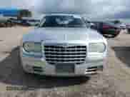 2007 Chrysler 300 C with VIN 2C3LK63H87H790475, listed as a Copart auction lot 67680935 with 176,470 mi miles and Salvage title. Bid and sale history available at DreamBid. Image 5.