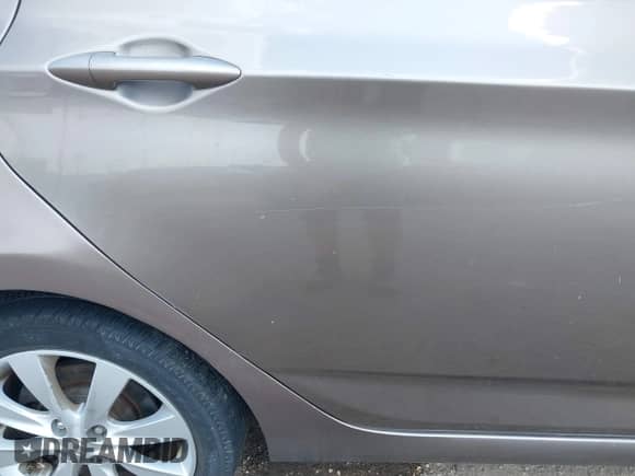 2014 Hyundai Accent SE с VIN KMHCU5AE3EU161592, выставлен на аукционе IAAI как лот 43249681 с пробегом 86 873 миль миль и . История ставок и продаж доступна на DreamBid. Изображение 18.