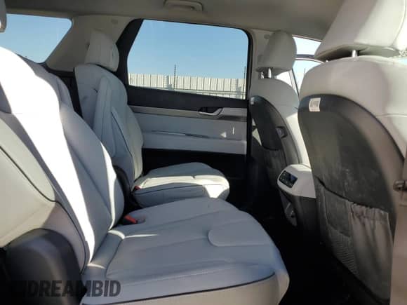 2025 Hyundai Palisade SEL with VIN KM8R2DGE8SU931461, listed as a Copart auction lot 69835635 with 9,576 mi miles and Clean title. Bid and sale history available at DreamBid. Image 11.