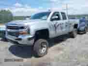 2019 Chevrolet Silverado 1500 LT z VIN 2GCRCPEC3K1155546, wystawiony jako IAAI lot #42418387 z przebiegiem 84 323 mil mil oraz . Historia ofert i sprzedaży dostępna na DreamBid. Obrazek 19.