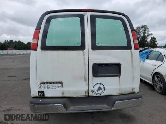 2008 Chevrolet Express Cargo с VIN 1GCGG25C481181375, выставлен на аукционе Copart как лот 63043075 с пробегом Не указан миль и Списание • Salvage title. История ставок и продаж доступна на DreamBid. Изображение 6.