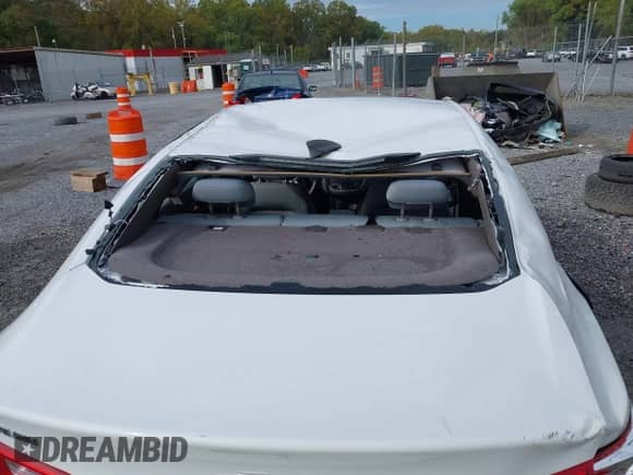 2018 Chevrolet Malibu LS z VIN 1G1ZB5ST7JF277595, wystawiony jako IAAI lot #43289380 z przebiegiem 62 729 mil mil oraz . Historia ofert i sprzedaży dostępna na DreamBid. Obrazek 19.