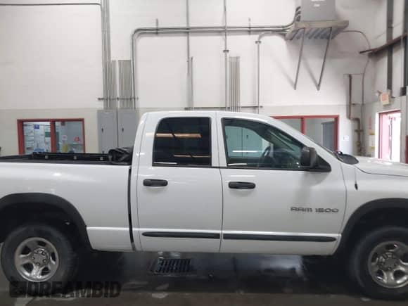 2005 Dodge 1500 SLT with VIN 1D7HU18D95S147522, listed as a IAAI auction lot 42585721 with 146,371 mi miles and . Bid and sale history available at DreamBid. Image 13.