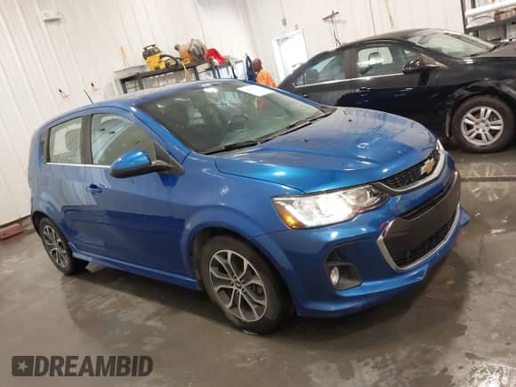 2017 Chevrolet Sonic LT с VIN 1G1JD6SH4H4118936, выставлен на аукционе IAAI как лот 42240701 с пробегом 77 083 миль миль и . История ставок и продаж доступна на DreamBid. Изображение 13.