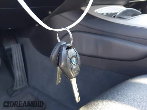 2004 BMW Z4 3.0i с VIN 4USBT53584LT25997, выставлен на аукционе IAAI как лот 41670271 с пробегом 44 954 миль миль и . История ставок и продаж доступна на DreamBid. Изображение 11.